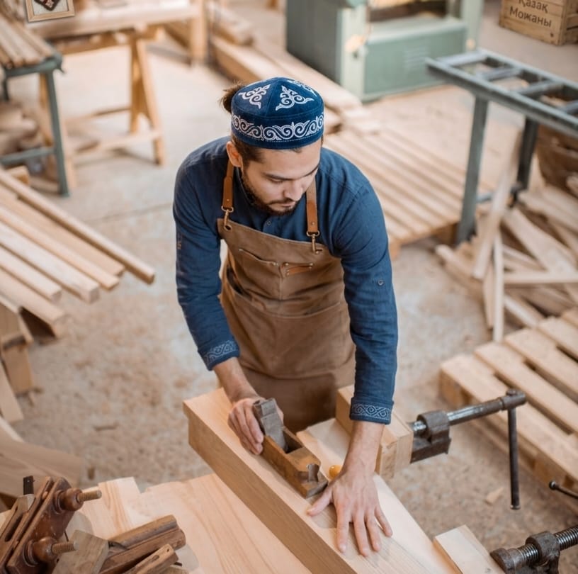 MDF (medium-density fibreboard)